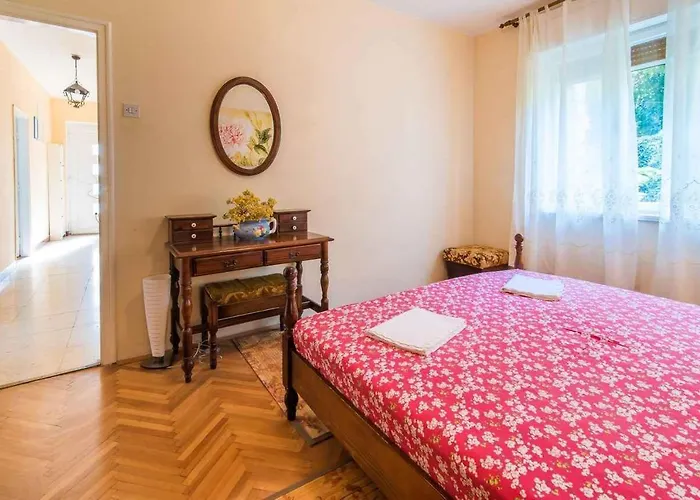 Apartment In - Insel Krk 13616 Vrbnik (Primorje-Gorski Kotar)